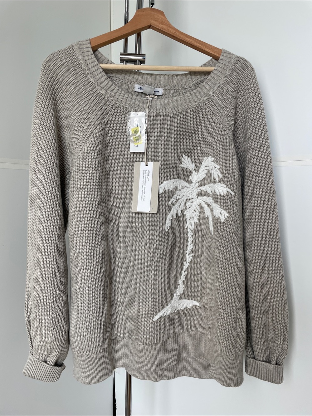 Women’s Tommy Bahama Breezy Palm Crew Pullover. Size Large. NWT